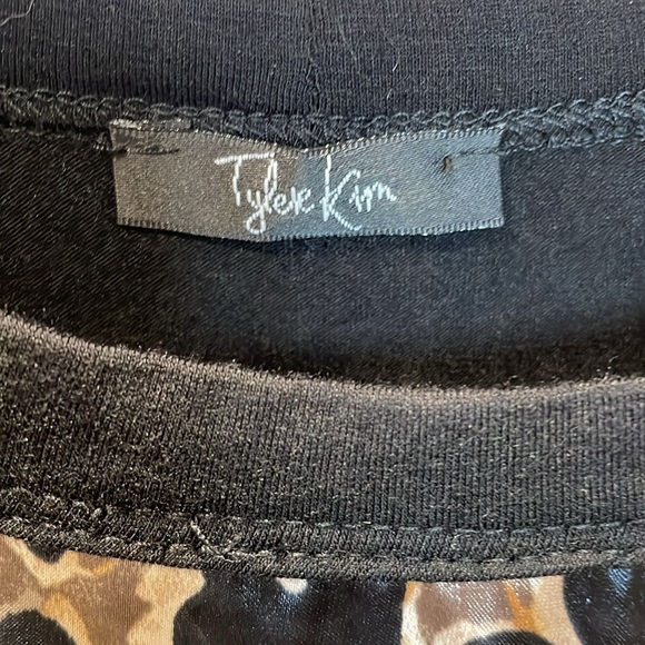 Like new womens size small dress - Picture 4 of 4